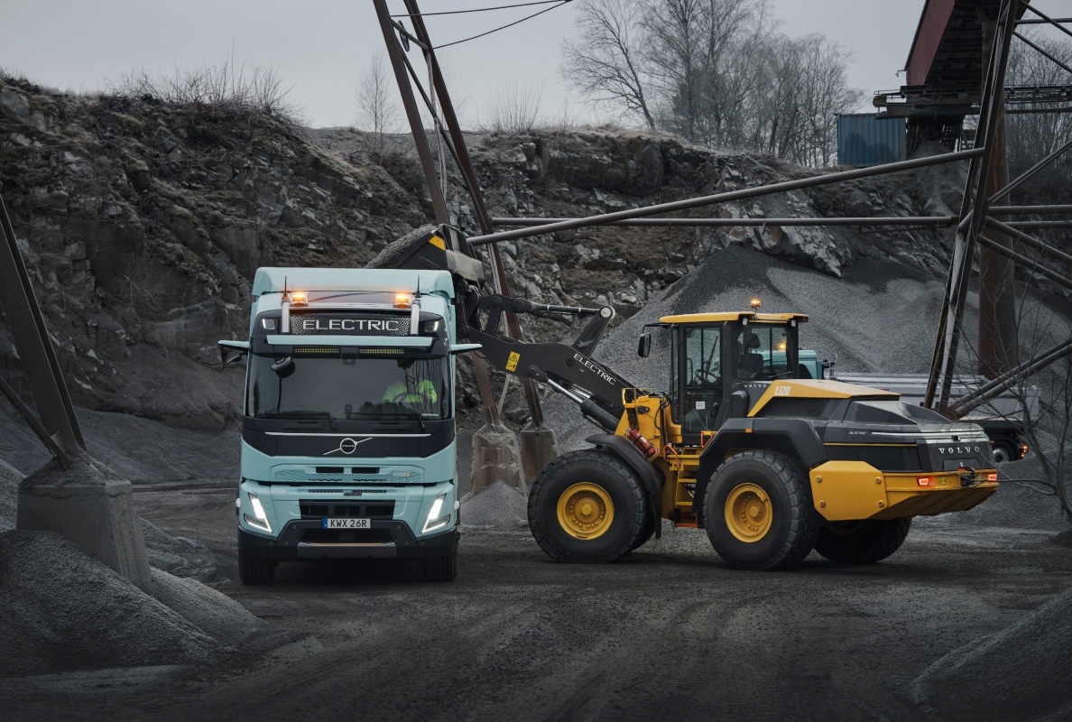 Volvo Construction Equipment elektrifiziert die bauma 2025 mit der ersten emissionsfreien Produktpalette