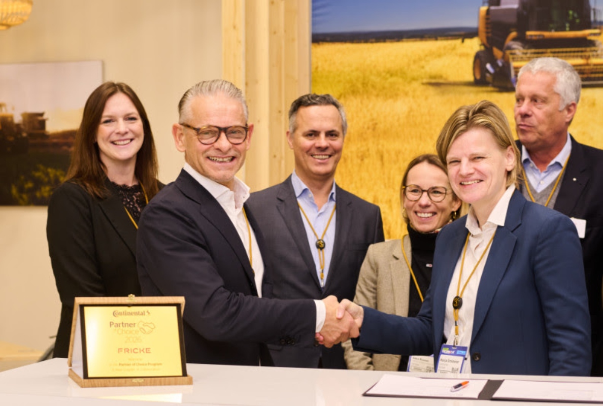 Continental und GRANIT PARTS, einem Unternehmensbereich der FRICKE Gruppe, unterzeichnen strategische Kooperation für den Ersatzteilmarkt auf der Agritechnica 2025.