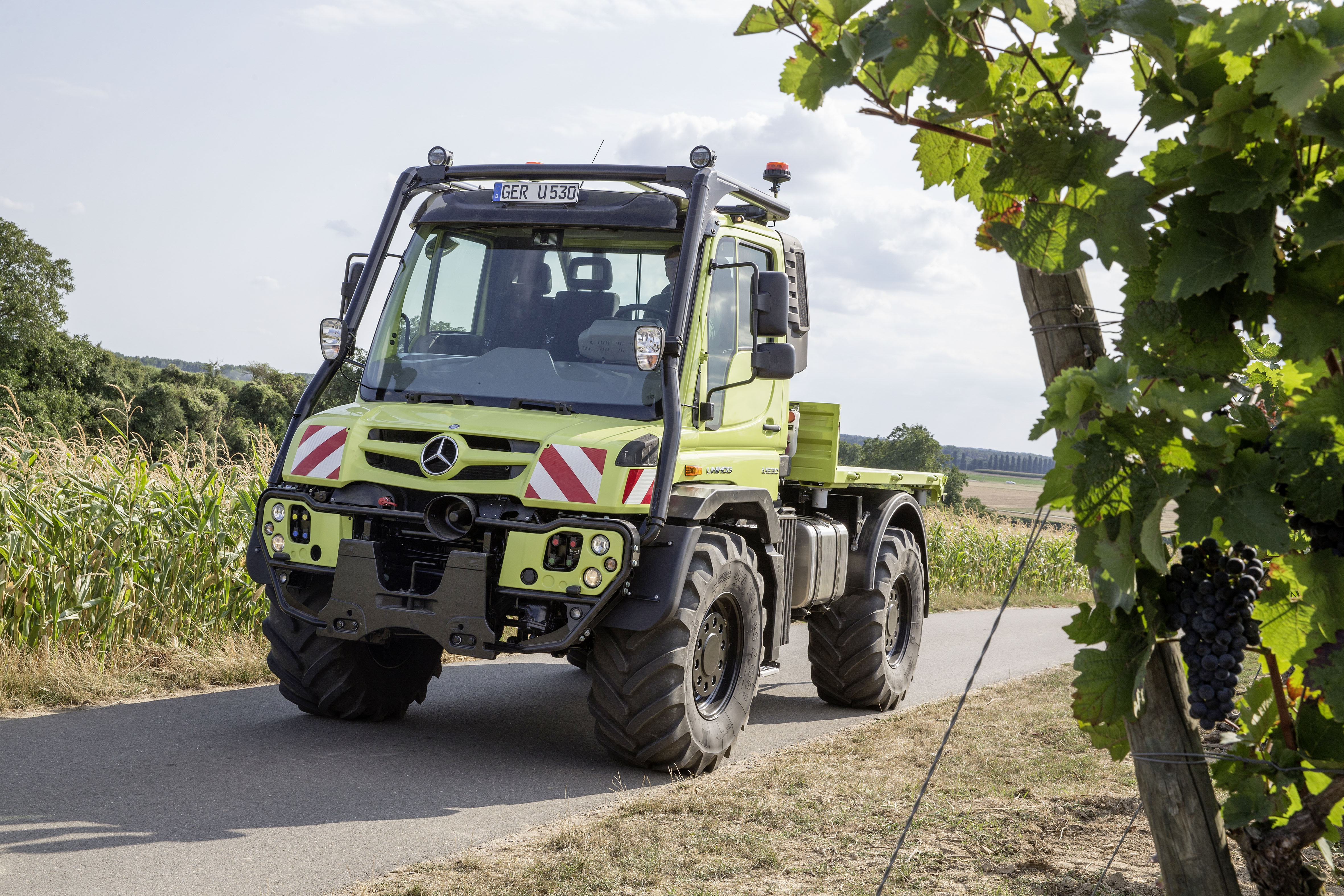 Unimog mit Traktor-Zulassung für den  Agrareinsatz, Agritechnica 2022