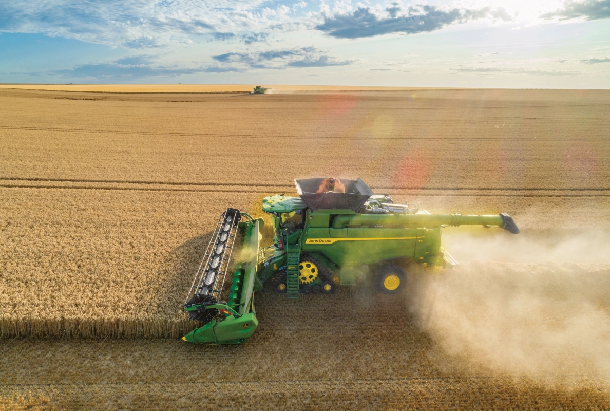 John Deere stellt seine neuen Schüttler-Mähdrescher T5 und T6 vor
