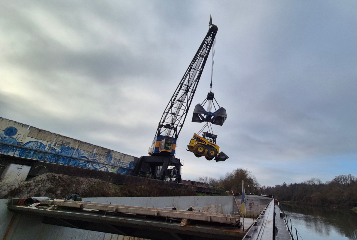 Damit der Kompaktlader