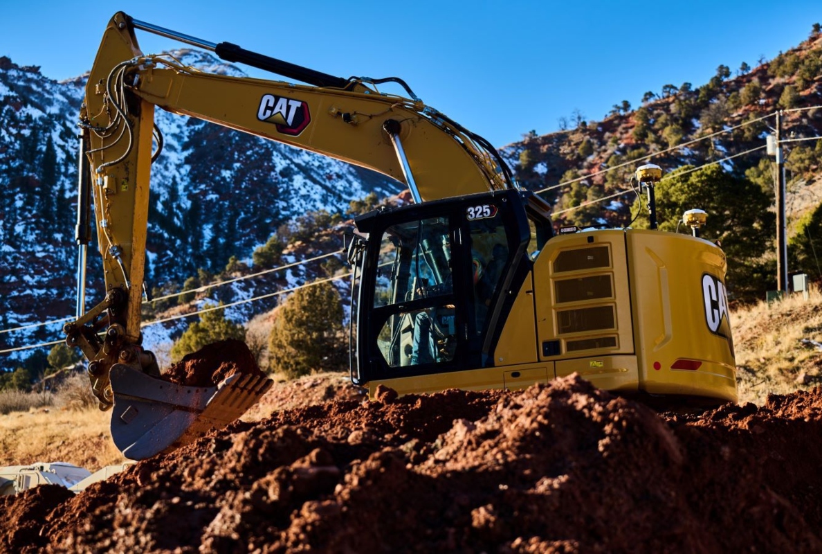 Ein 7,5 Tonnen schweres Kontergewicht unterstützt beim schweren Einsatz.