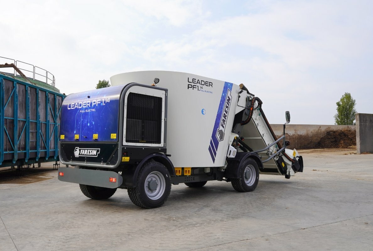 Faresin Industries erweitert die Serie der Leader PF vollelektrischen Futtermischwagen