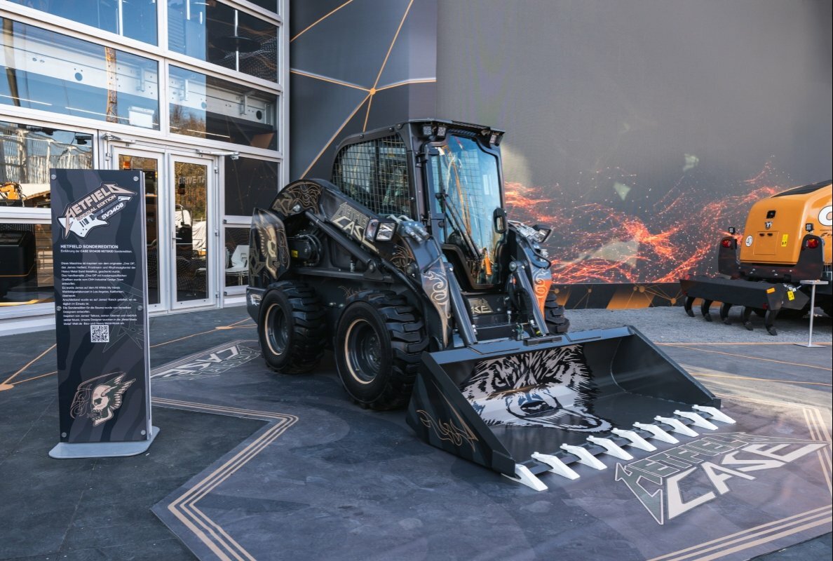 CASE Construction Equipment entwirft einen einzigartigen Kompaktlader, inspiriert von James Hetfield, dem Frontmann von Metallica