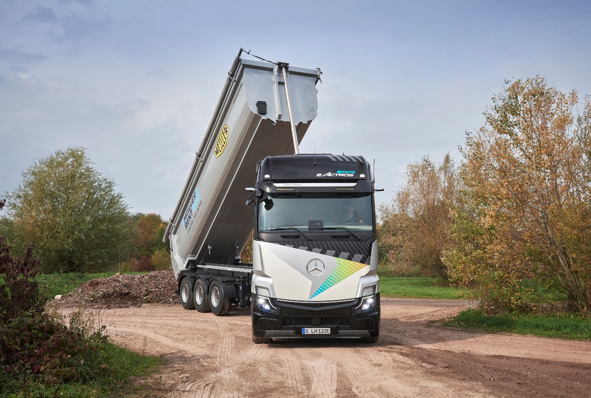 Mercedes-Benz Trucks Elektrifiziert Bausegment Und Zeigt EActros ...