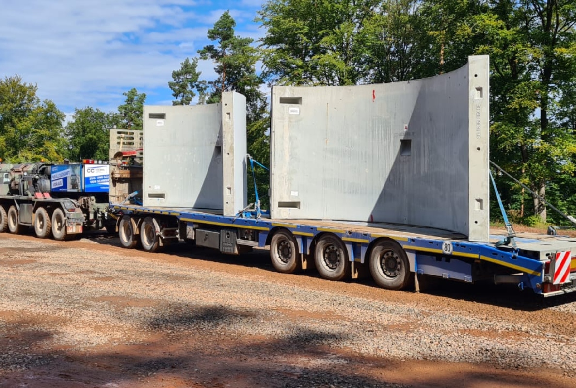 Mit Fliegl im Schwerlasteinsatz