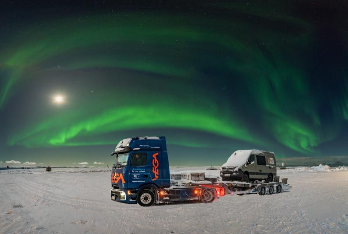Premiere am Polarkreis: eActros 600 von VEGA besteht eNordkapp Challenge als erster batterieelektrischer Sattelzug