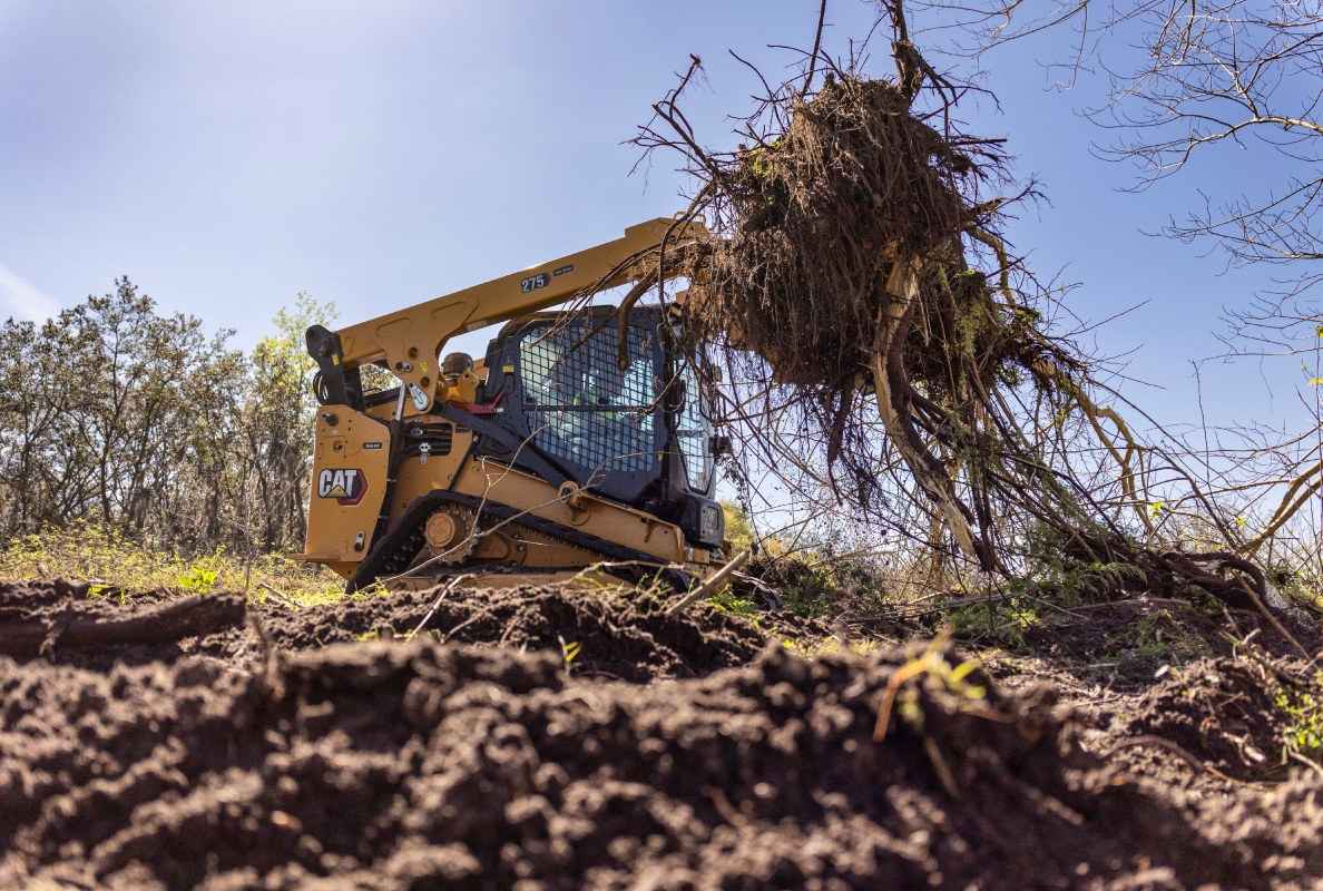 Zeppelin präsentiert sein umfangreiches Produkt- und Dienstleistungsportfolio für die Land- und Forstwirtschaft – wie einen Cat Deltalader 275 – in der Halle 6, Stand D09.