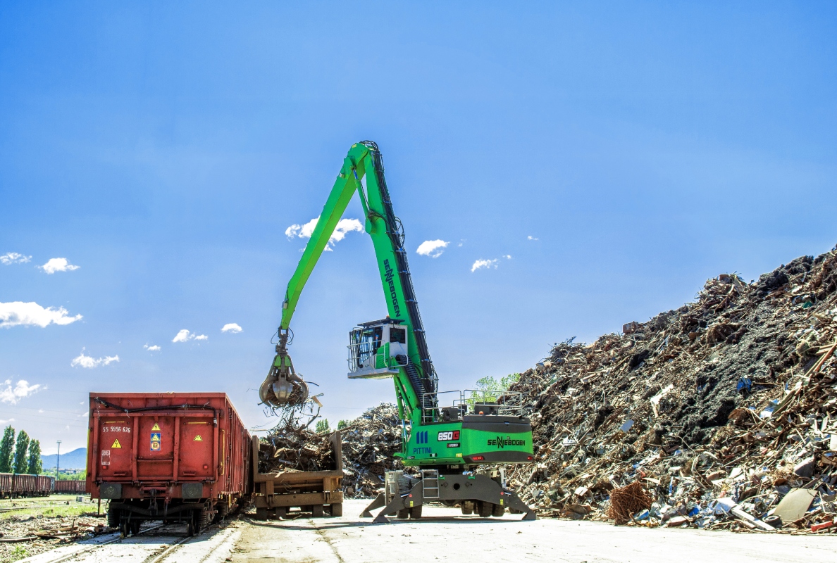 Neuer SENNEBOGEN 850 G optimiert Schrottlogistik im Stahlwerk