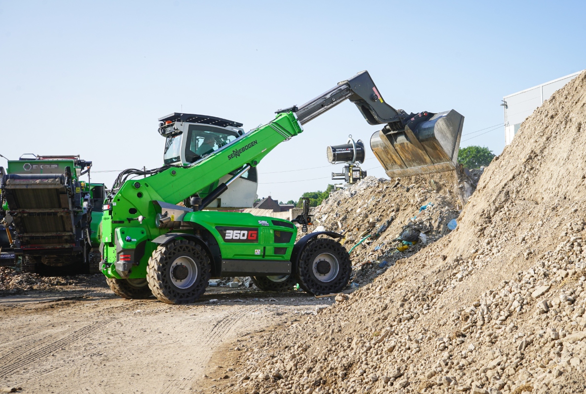 Kompakt unterwegs: Der 360 G punktet beim Verladen auf beengtem Gelände.