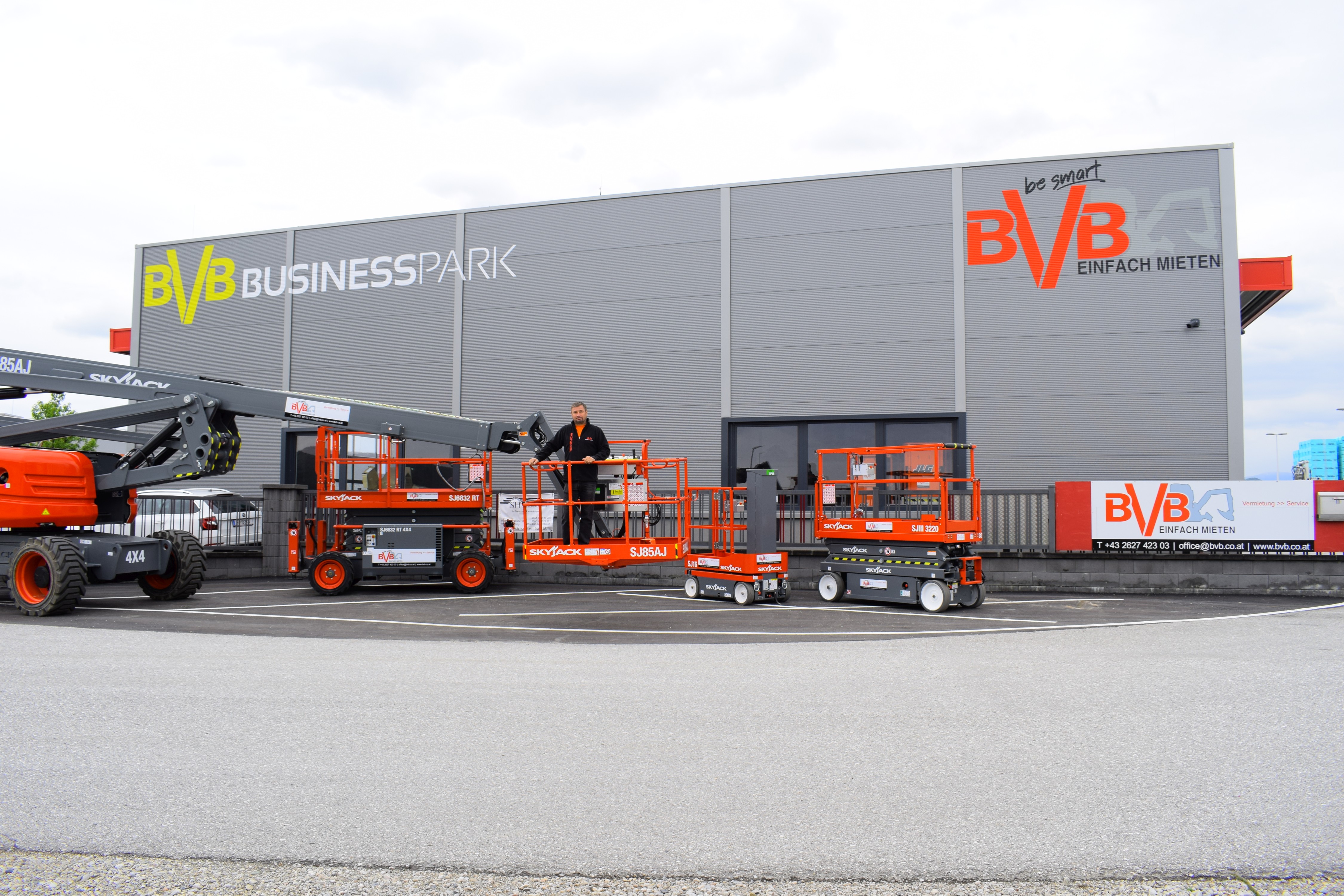 Das Baumaschinenunternehmen BVB in Lanzenkirchen (Niederösterreich) ist einer der neuen Partner bei Digando.com.  Foto: BVB Baumaschinen.