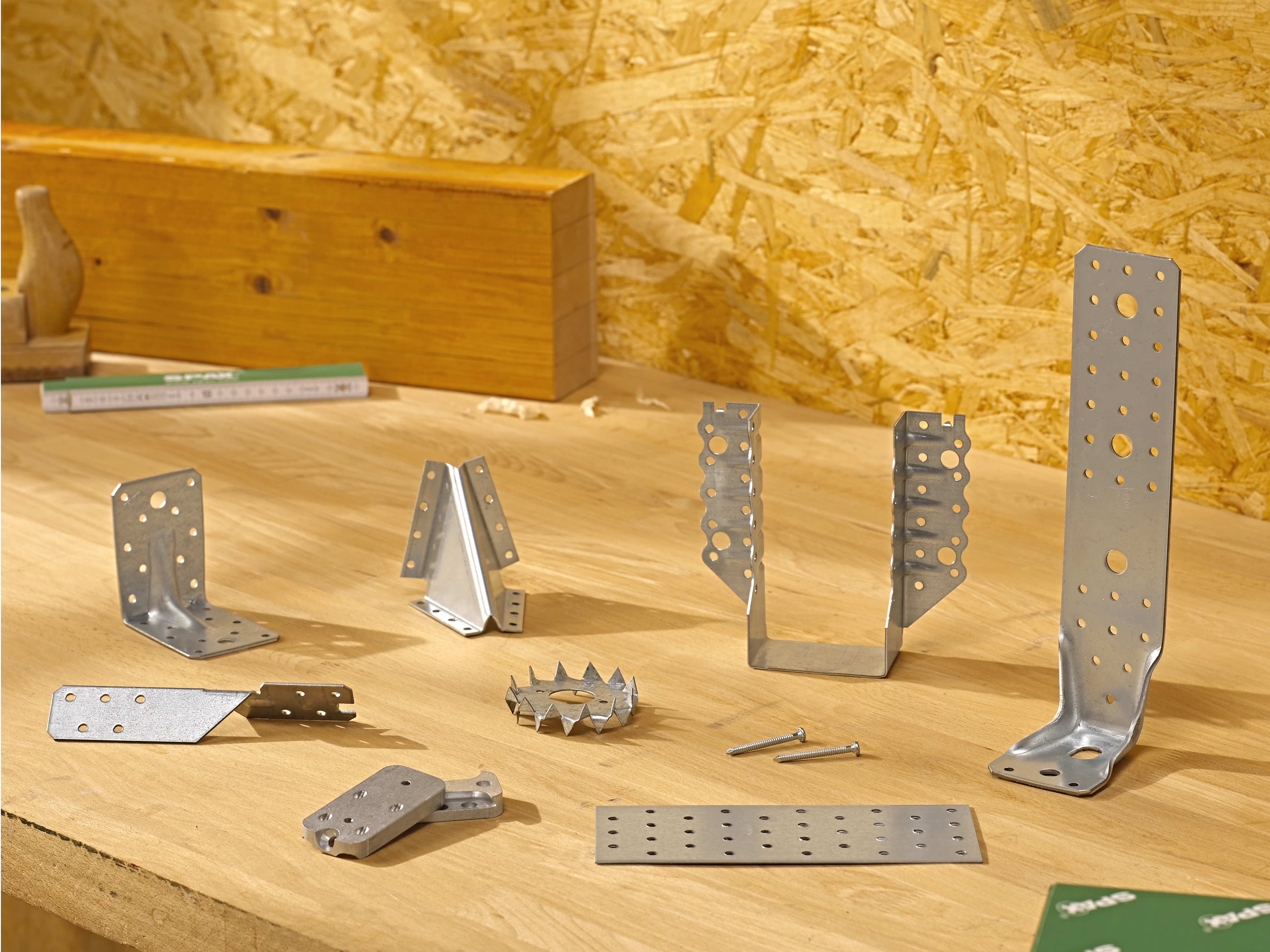 SPAX Holverbinder – ein umfassendes Sortiment für Anschlüsse von Holz auf  Holz, Stahl oder Beton.
