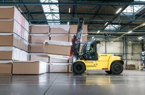 Hyster erweitert Palette der Elektro-Schwerlaststapler