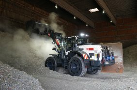 RELO setzt auf leistungsstarken WA380-8E0 Highlift