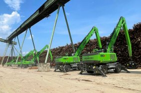 Indonesische Papierfabrik mit 9 Umschlagmaschinen