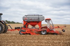 Gezogene Universaldrillmaschinen der Baureihe ESPRO 1002 (R)