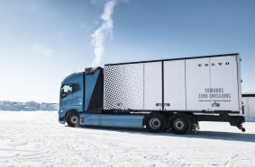 Volvo Trucks gewinnt den ersten Platz in der Kategorie Brennstoffzelle/Wasserstoff Lkw des Europäischen Transportpreises für Nachhaltigkeit 2024