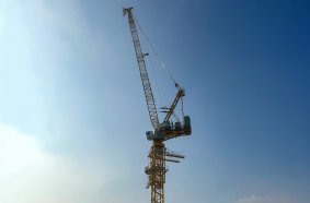 Manitowoc kündigt auf der bauma 2025 den größten Potain-Kran mit Verstellausleger an