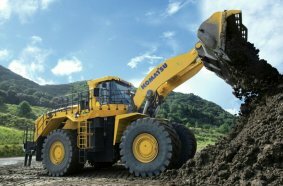 Der WA700-8 ist die neueste Ergänzung der Komatsu-Radlader-Produktpalette für den Einsatz in Steinbrüchen und der Gewinnung von Zuschlagstoffen.
