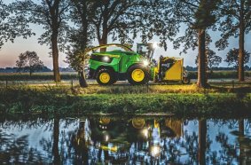 John Deere präsentiert seine neuesten Produkt- und Technologielösung für die Produktionssysteme Getreideanbau und Viehhaltung