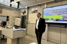 Bundesinnungsmeister Norbert Stenglein begrüßte die Teilnehmer des Bundesausschusses für Berufs- bildung.