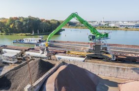 Der SENNEBOGEN 870 E ersetzt gleich zwei Krananlagen bei Bergschneider am Standort Ibbenbüren-Uffeln.