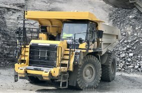 Komatsu HD605-10 feiert Premiere in Baden-Württemberg