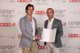Bei der Verleihung des Gold-Exportpreises der WKO in Wien (v.l.): Clemens Hartig, Business Development, und Roland Redlinger, Air & Sea Systems Management (beide Gebrüder Weiss)
