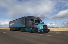 Mit Freightliner Cascadia erprobt Daimler Trucks autonomes Fahren (SAE-Level 4) in den USA. 