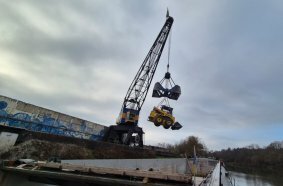 Damit der Kompaktlader