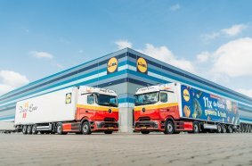 Simon Loos gibt Gas in Sachen Elektro: Erste Mercedes-Benz eActros 600 übergeben