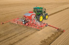 Angebaute Sämaschinen für die Mulchsaat MEGANT 722 R und 802 R