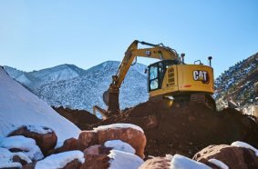 Das verlängerte Fahrwerk in der Heavy-Duty-Ausführung sorgt in steilem Gelände für sicheren Halt.