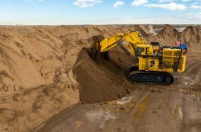 Komatsu Germany Mining Division und SMS Equipment präsentieren den ersten PC9000 in Kanada