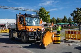 Unimog im Mittelpunkt der 4. Deutschen Schneepflugmeisterschaft