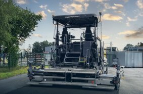Topcon 3D-Nivelliersystem jetzt kompatibel mit der neuen Dynapac Straßenfertiger-Serie