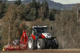 Innovationsstark: STEYR präsentiert auf Agritechnica 2025 Technik-Highlights, nachhaltige Visionen und Neuheiten