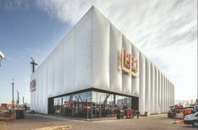 PERI präsentiert auf der bauma unter dem Motto -Zusammen gestalten wir die Zukunft- Innovationen für eine sichere und nachhaltige Zukunft des Bauens. Zu finden ist der Schalungsund Gerüstexperte auf dem Freigelände Nord (Stand FN 718).