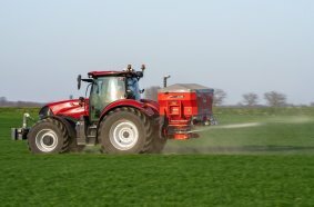 Düngerstreuer KUHN AXIS & AXENT Neue Technologie OPTIPOINT PRO
