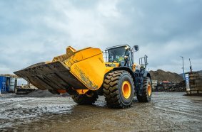 Starke Maschine für starke Aufgaben: GRÄWE erweitert Flotte um zweiten Komatsu WA475-10E0!