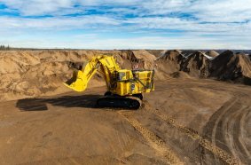 Komatsu Germany Mining Division gibt die weltweite Markteinführung des Hydraulikbaggers PC9000 bekannt