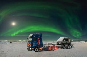 Premiere am Polarkreis: eActros 600 von VEGA besteht eNordkapp Challenge als erster batterieelektrischer Sattelzug
