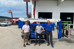 Auf dem Bild von links nach rechts: Hr. Martin Forstlehner (Leiter Mietpark Fa. 3W), Hr. Marco Wirtl (RMÖ) und Hr. Svatos Frantisek (Werkstattleitung Fa. 3W).