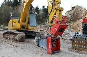 Hält auch bei den starken Kräften eines Hydraulikhammers: Der SQ70 von Lehnhoff.