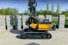 HYUNDAI stellt gemeinsam mit STC neuen 52-t-Abbruchbagger vor