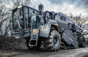 Wirtgen präsentiert den Wirtgen Rock Crusher WRC 240 X in der Live-Demo.