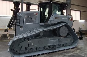 Zu sehen sein wird der Jubiläumsdozer D6 XE in Centennial Grey auf der bauma in der Halle B6 auf dem Messestand von Caterpillar.