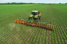 AMAZONE Venterra VR 4 für maximale Schlagkraft in der mechanischen Unkrautbekämpfung