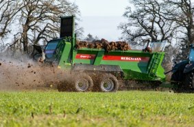 Die neuen ISOBUS-TIM-Anwendungen können optional bei den Streuern der BERGMANN XPERT-Baureihe gewählt werden.