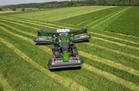 Macht den Arbeitstag zum Vergnügen. Fendt 800 Vario